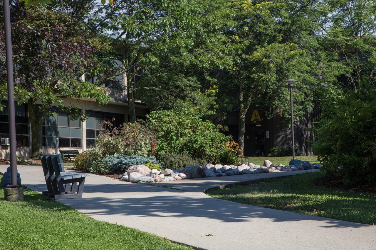 Humber College Lakeshore Campus Residence Toronto Exteriör bild